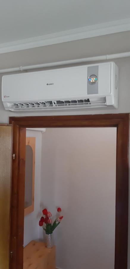 Flora Apartman Gyula Ngoại thất bức ảnh